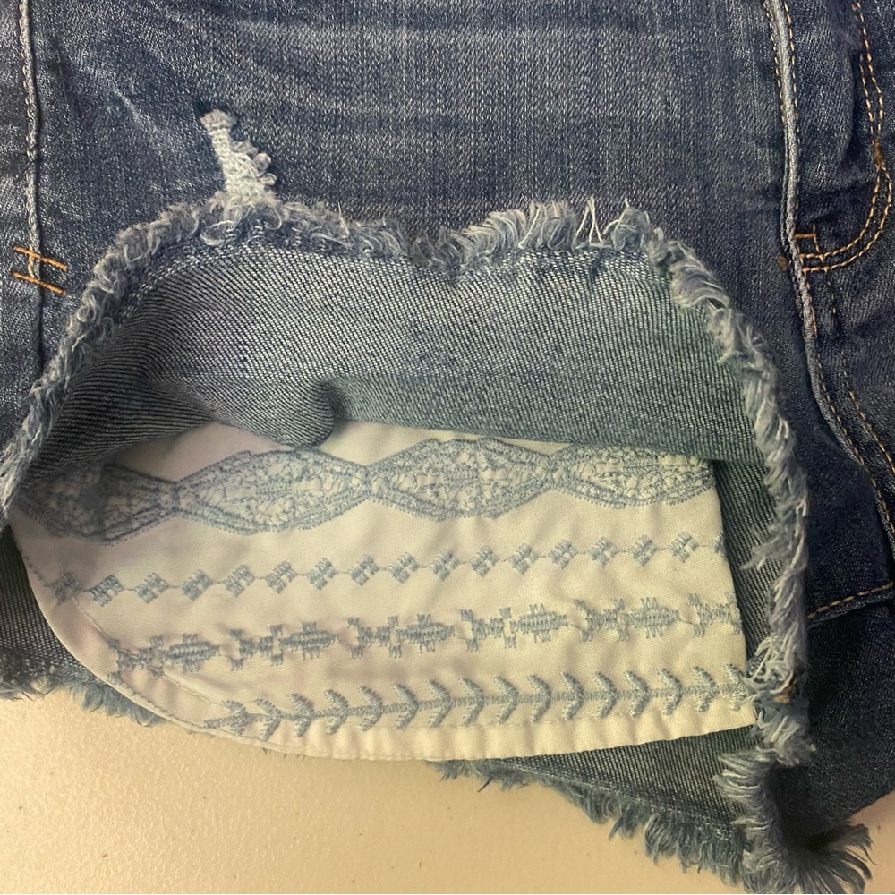 Mudd Dark Blue Ripped Jean Shorts GUC 7 - Picture 4 of 7